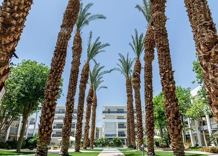 Royal Park-Garden Apartment